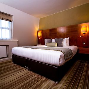 Camera club con letto king size